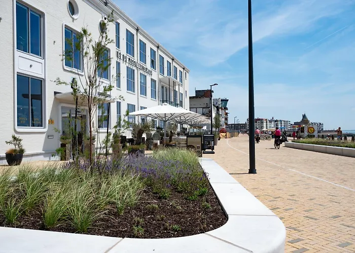 Hotel De Zeevaartschool